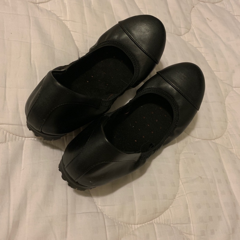Brand new non slip safety shoes ballet flats